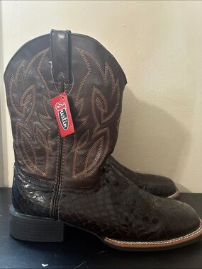 Justin Boots Dark Brown Embossed Western Cowboy Boots size 10.5